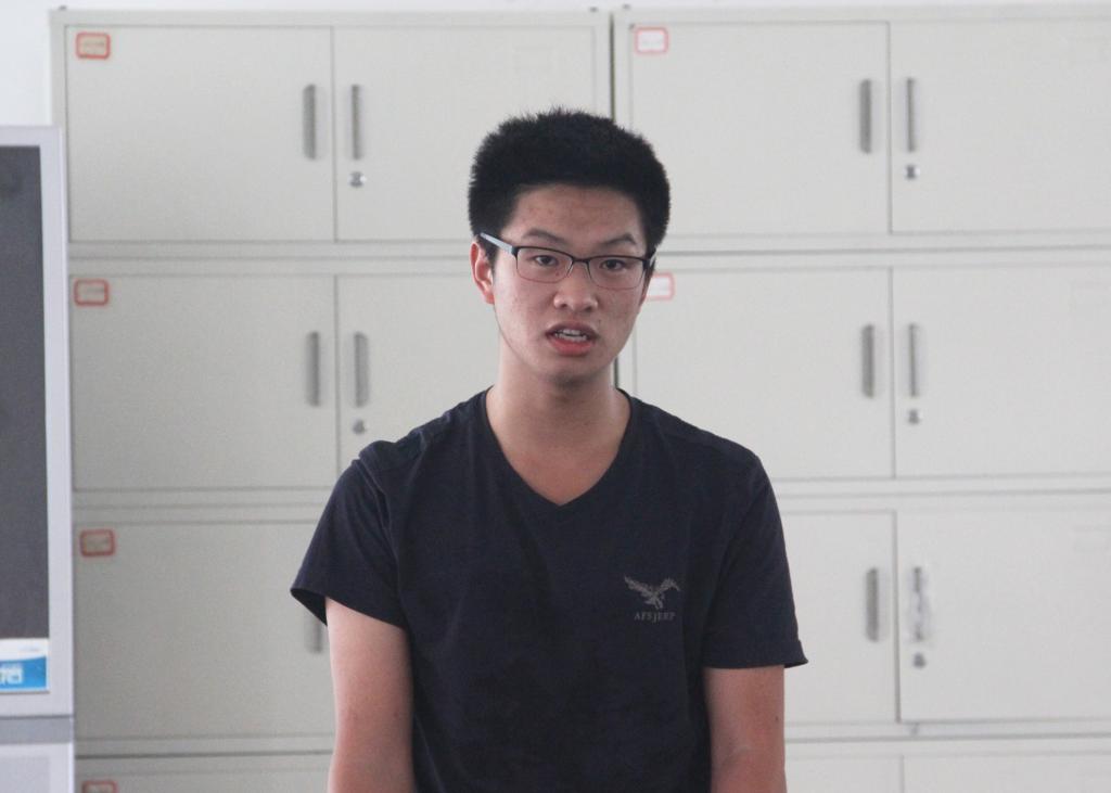 团委学生会成员发言